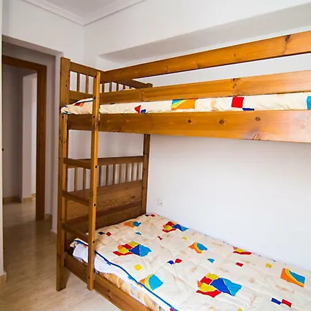 2 Bed, 2 Bath Bungalow With Communal Pool Apartment *