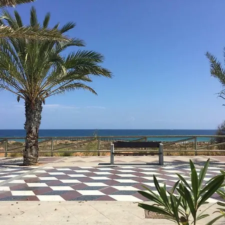 2 Bed, 2 Bath Bungalow With Communal Pool Puerto Marino